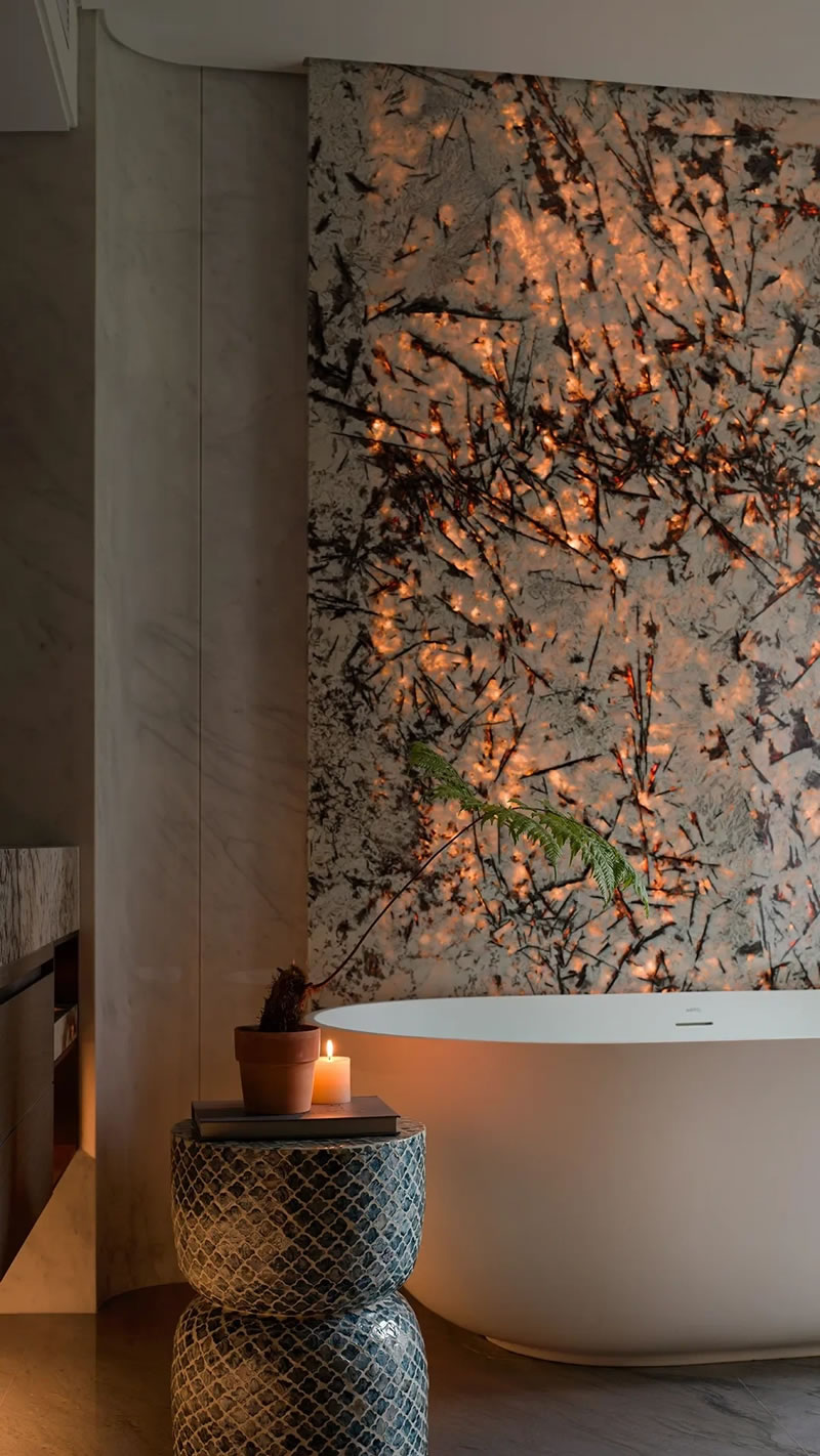 Bathroom stone cladding