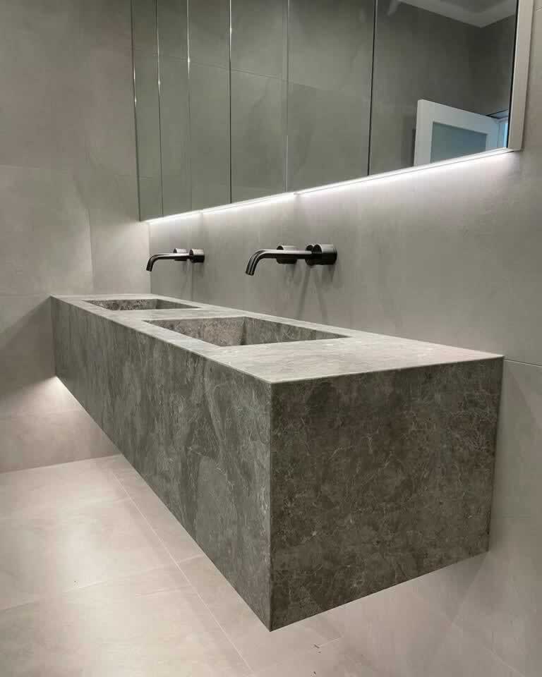 How to choose natural stone for the bathroom