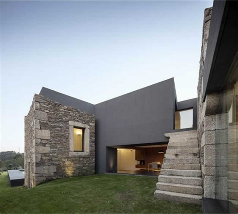 best stone material for luxury mansion