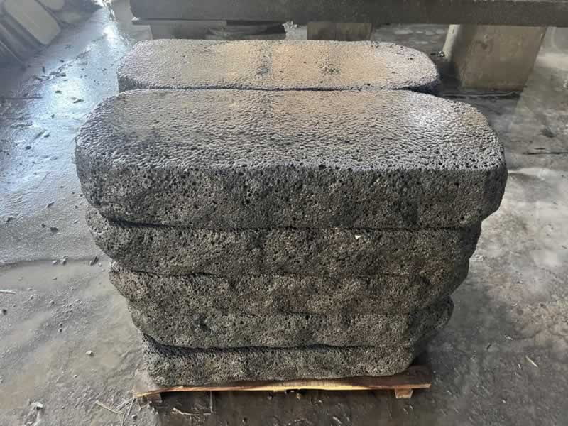 Lava Basalt Steps pavers