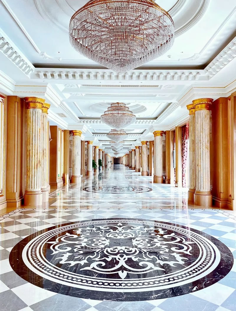 Villa floor porch