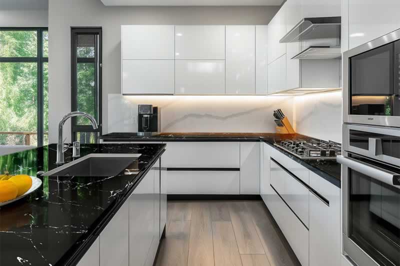 Black and White Marble Countertops