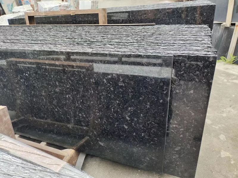 Black Granite for Flooring